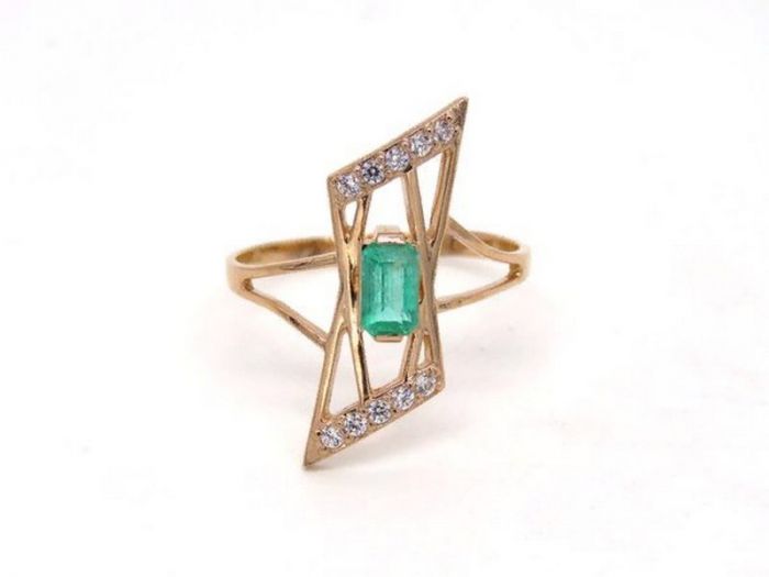 Золотое кольцо 585 пробы с природным Уральским изумрудом и фианитами Swarovski - 95
