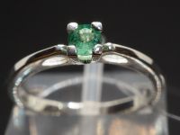 Серебряное кольцо с натуральным изумрудом - 191