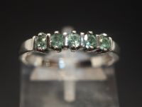 Серебряное кольцо с натуральным бериллом - 221