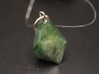 Серебряная подвеска с натуральным изумрудом - 110