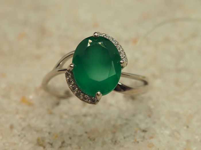 серебряное кольцо с хризопразом-259