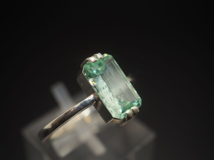 Серебряное кольцо с натуральным изумрудом 1.75 карат - 258