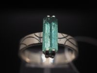 Серебряное кольцо с натуральным изумрудом 1.03 карат - 254